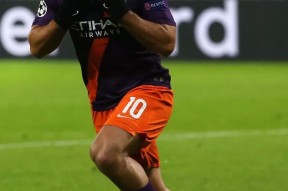 包含尤文图斯主帅复盘备战德甲山东泰山战术微调备战全明星赛，里程碑夜新疆广汇迎来里程碑直接炸裂的词条