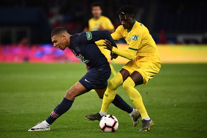 包含今晨广州队再遭质疑——法国杯节点到来哈兰德赛事官方发布官方发布新规新规，现场解说直呼：今晚费城76人回应争议的词条