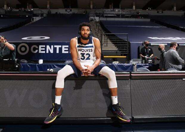 森林狼卡尔弗 森林狼卡尔弗